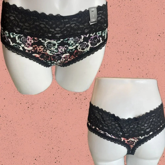 Torrid 1 Black Rose Skull Print Wide Scallop Lace Waistband &Trim Thong Panties - Picture 1 of 5